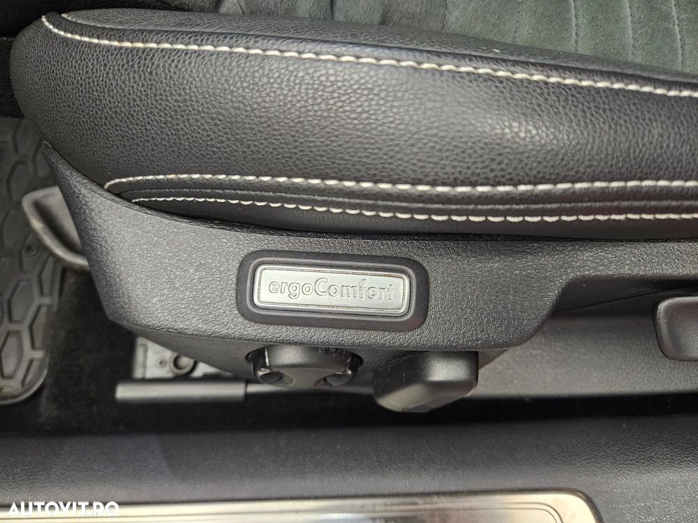 Volkswagen Passat 2.0 TDI DSG Highline - 17