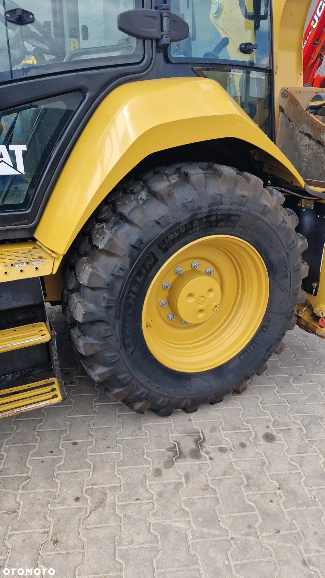 Caterpillar 432F2 - 5