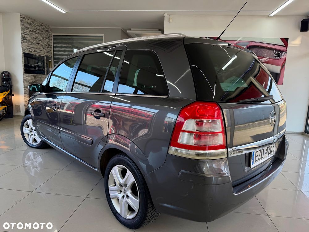 Opel Zafira - 36