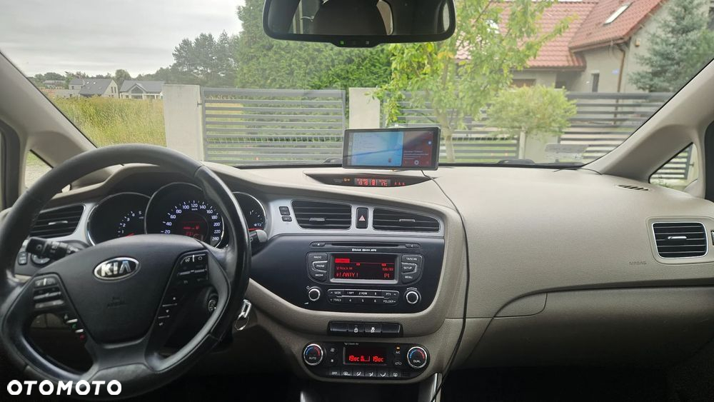 Kia Ceed - 14