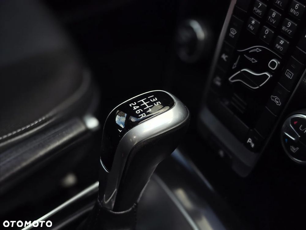 Volvo V40 - 24