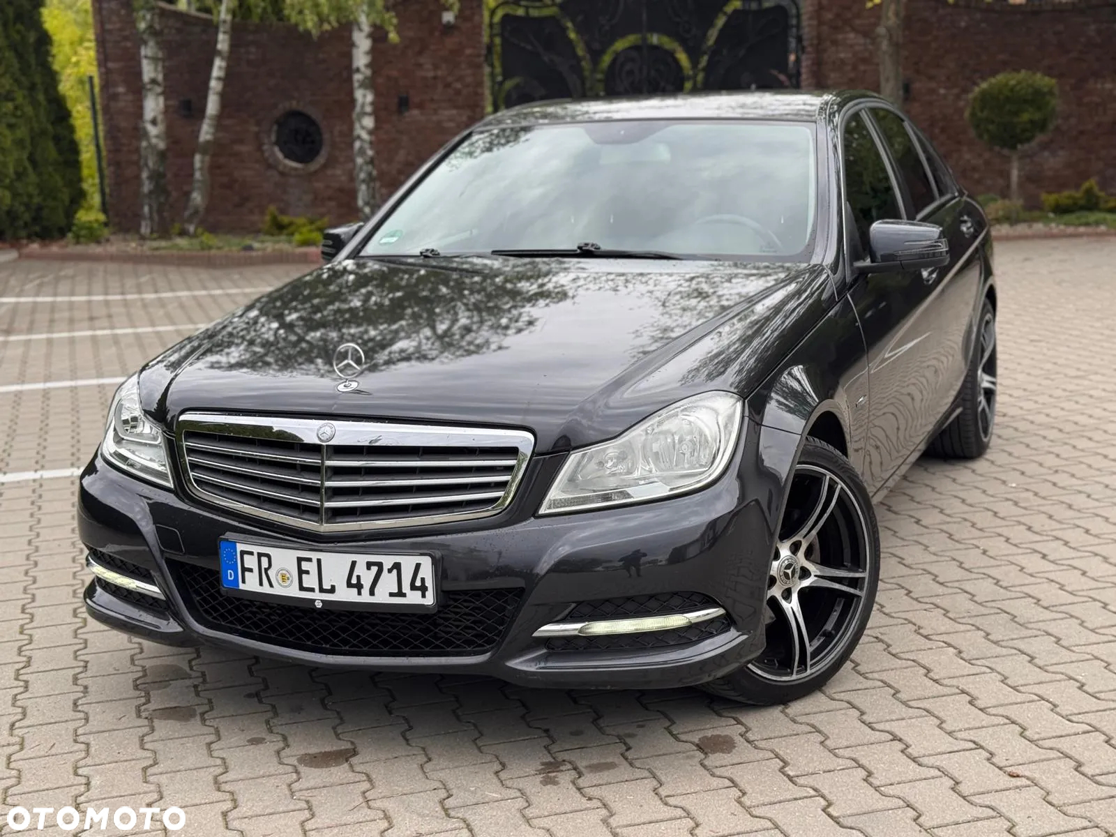 Mercedes-Benz Klasa C 180 CGI BlueEFFICIENCY - 12