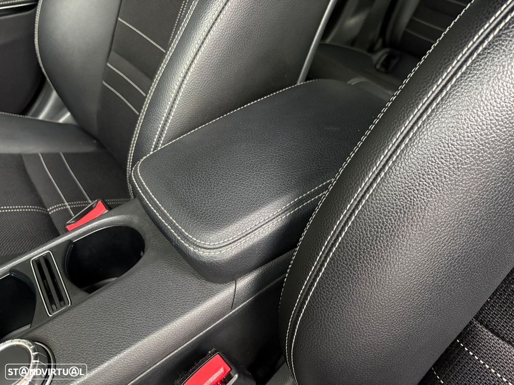 Mercedes-Benz CLA 200 CDI Urban - 8