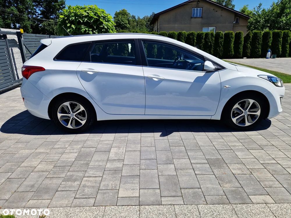 Hyundai i30 blue 1.4 YES Silver - 13