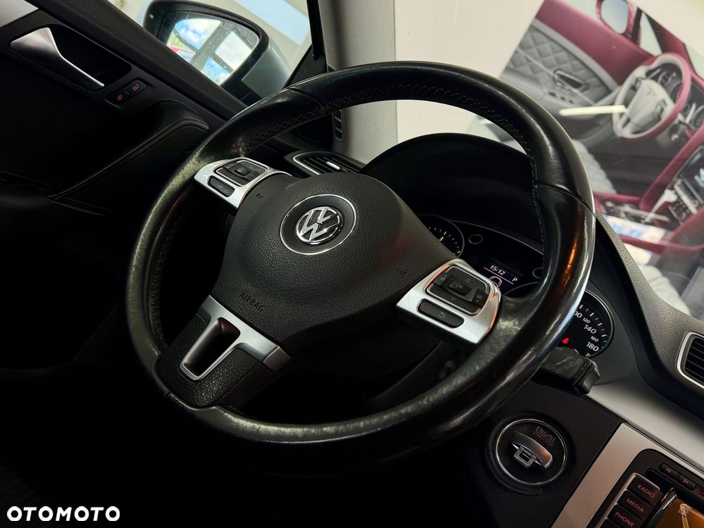 Volkswagen Passat 2.0 TDI Highline DSG - 26