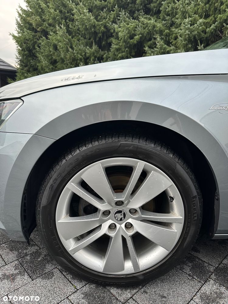 Skoda Superb 2.0 TDI L&K DSG7 - 10