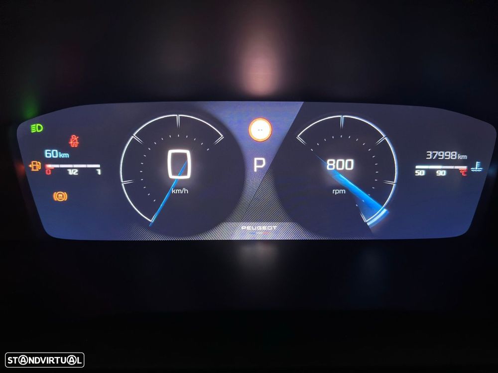 Peugeot 2008 1.2 PureTech Allure Pack EAT8 - 17