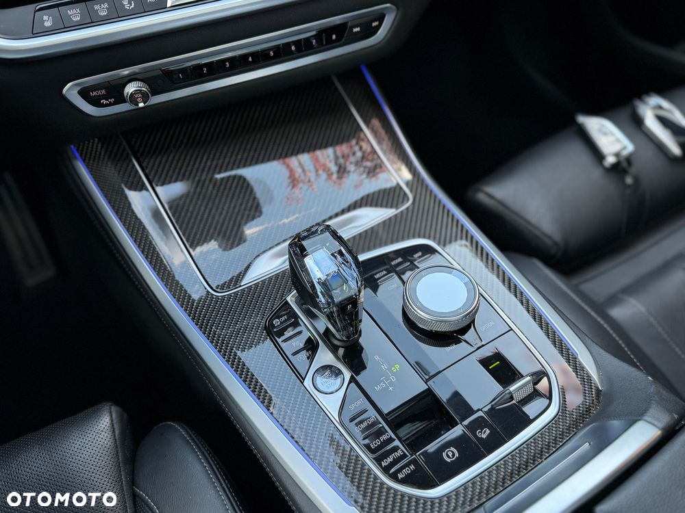 BMW X5 M M50d - 8