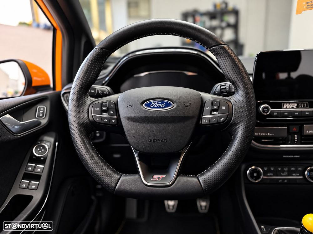Ford Fiesta 1.5 EcoBoost S&S ST X - 31
