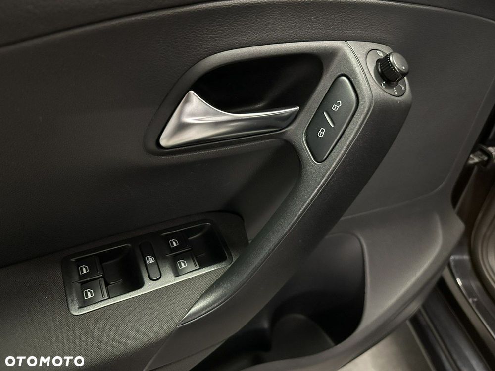 Volkswagen Polo - 15