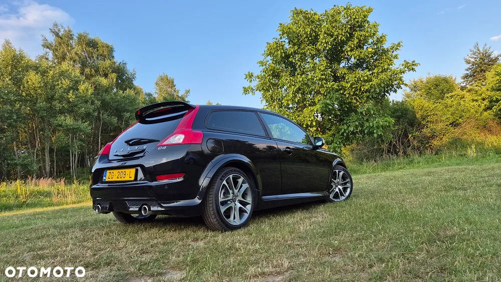 Volvo C30 D4 R-Design - 17