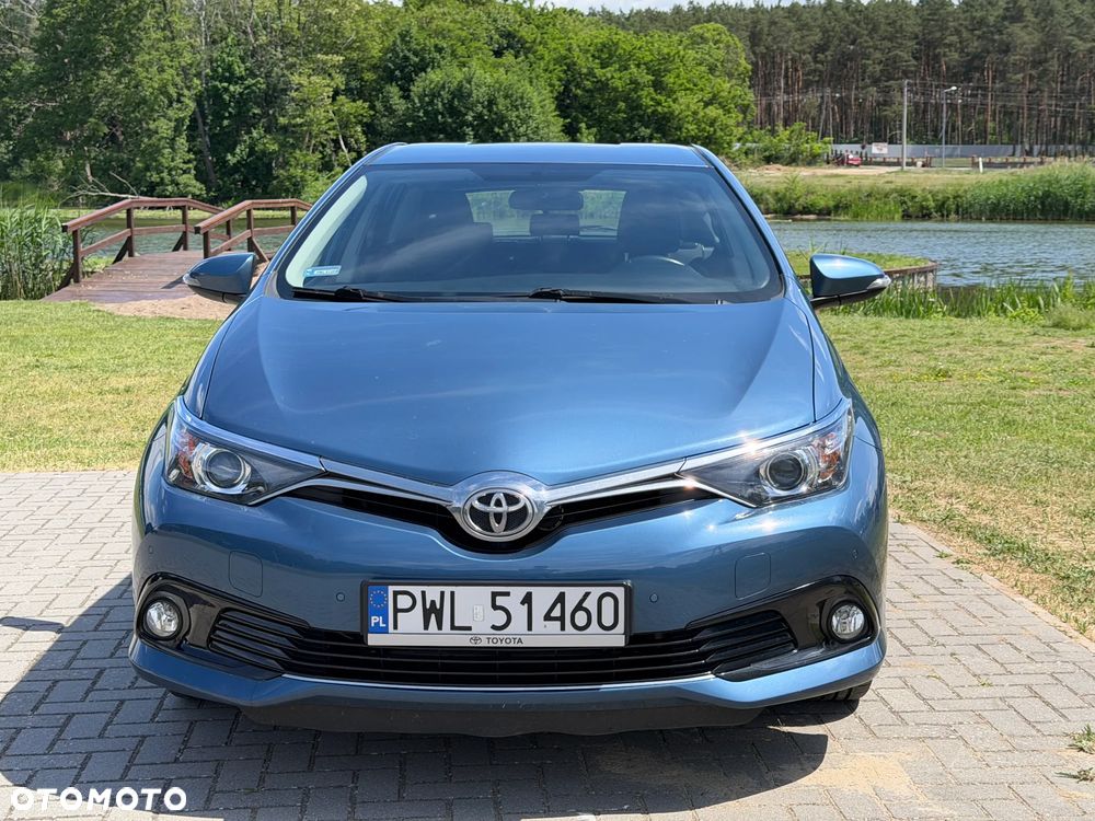 Toyota Auris 1.6 Premium Comfort - 6