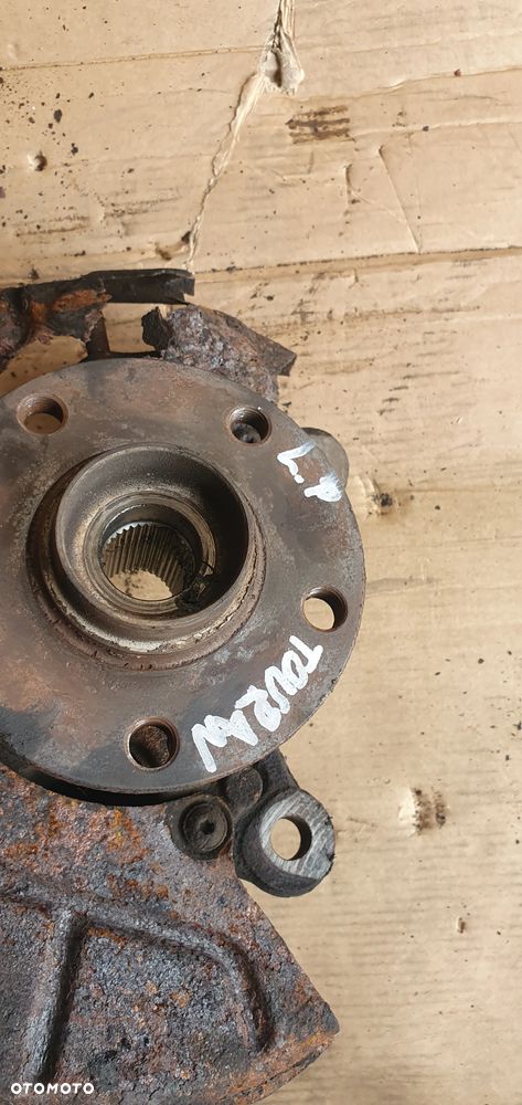 Zwrotnica piasta lewy przód przednia lewa VW Touran 1T0 1.9 TDI - 8