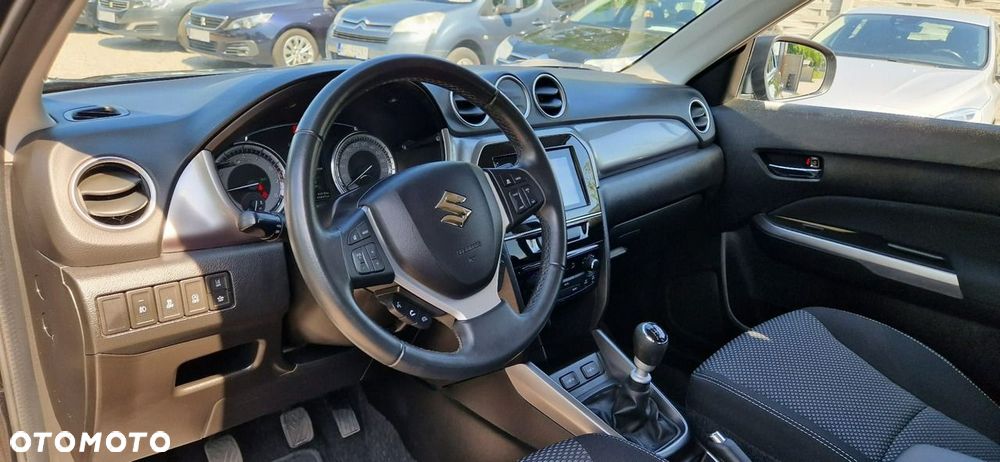 Suzuki Vitara - 22