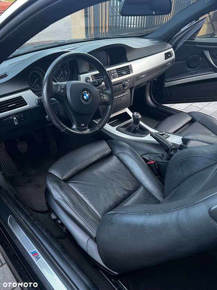 BMW Seria 3 330d - 32