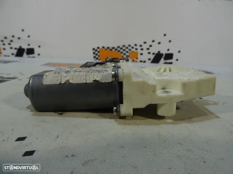 Motor Do Elevador De Vidro Traseiro Direito Volkswagen Golf Iv (1J1) - 7