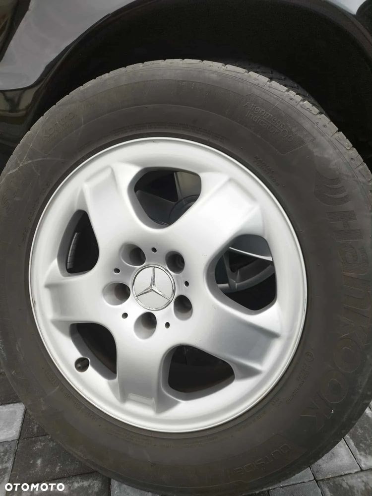 Mercedes-Benz ML - 12