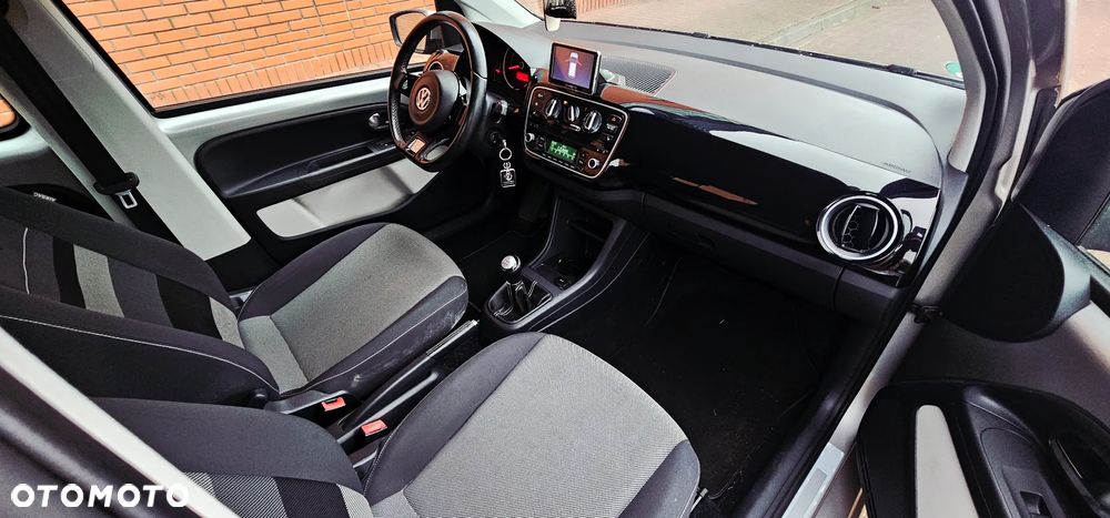 Volkswagen up! club - 11