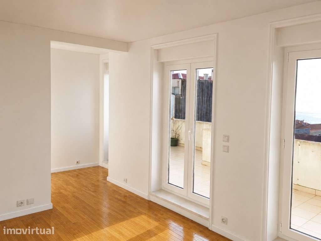 Encantador Duplex T2 com Vista Mar, Terraço e Excelente Exposição S... - Grande imagem: 5/40