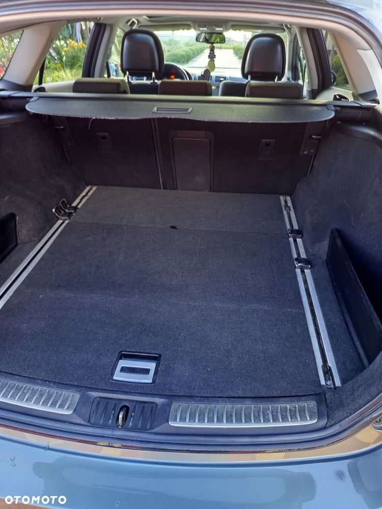 Toyota Avensis 2.0 D-4D Premium - 11