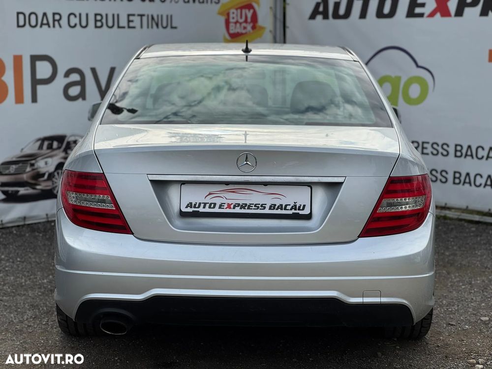 Mercedes-Benz C 180 T CGI BlueEFFICIENCY - 24