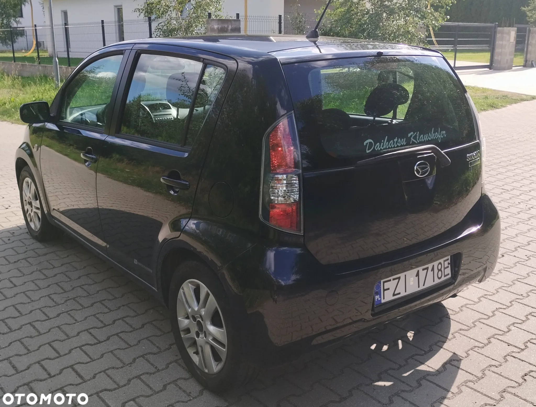 Daihatsu Sirion 1.0 - 4