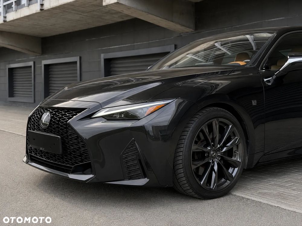 Lexus IS - 4