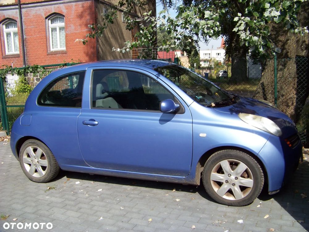 Nissan Micra - 1