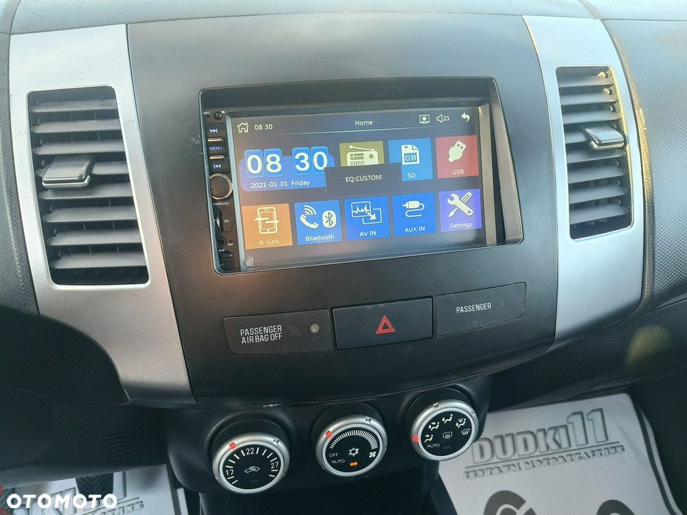 Mitsubishi Outlander - 26