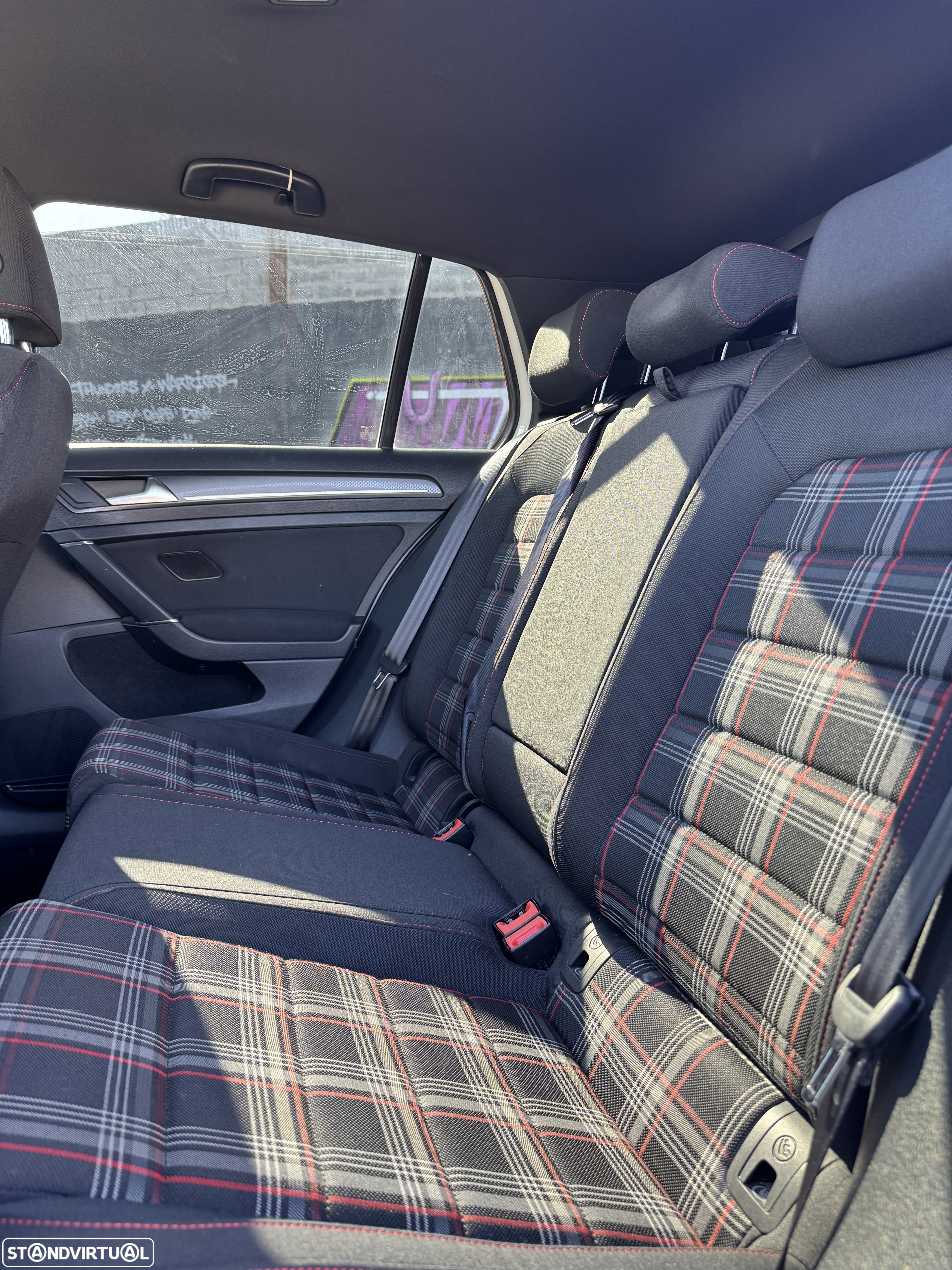 VW Golf 2.0 TSI GTI DSG Performance - 18