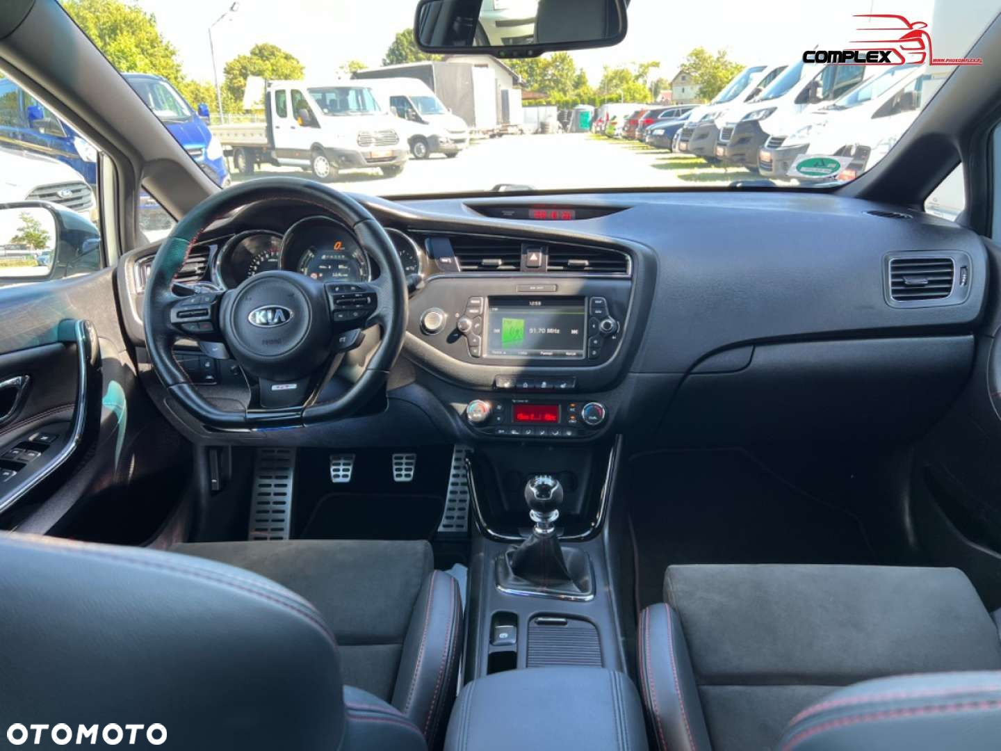 Kia Ceed - 11