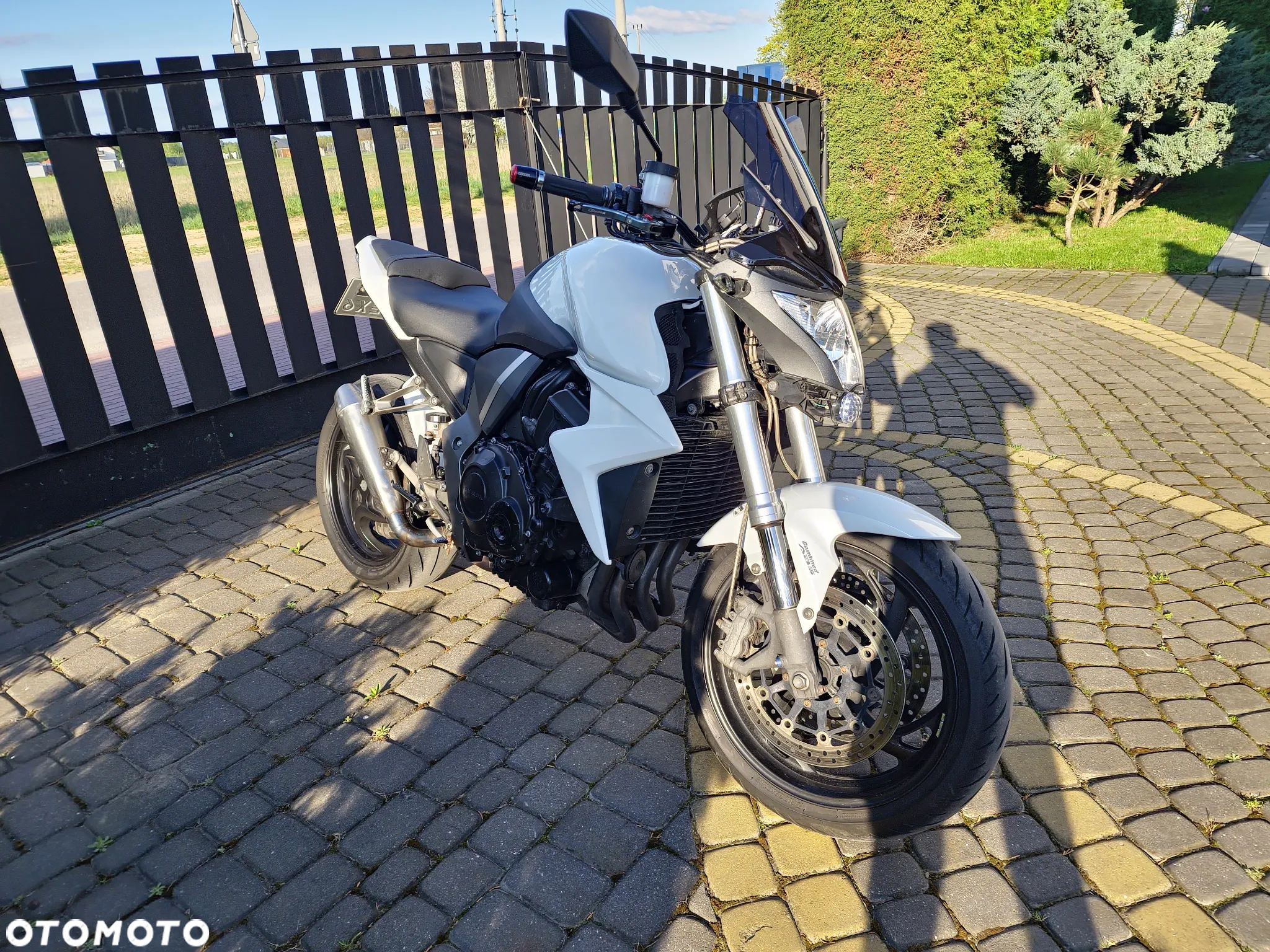 Honda CB - 1