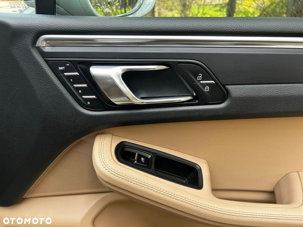 Porsche Macan Standard - 29