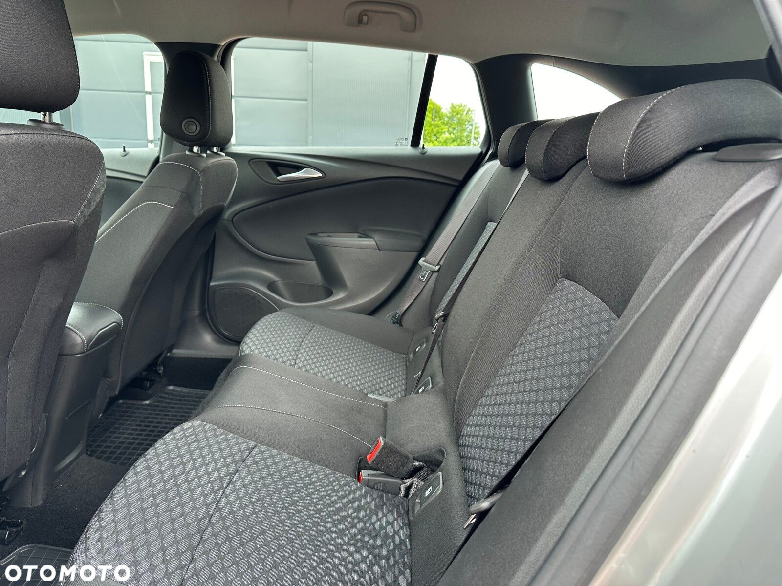 Opel Astra VI 1.2 T Edition S&S - 12