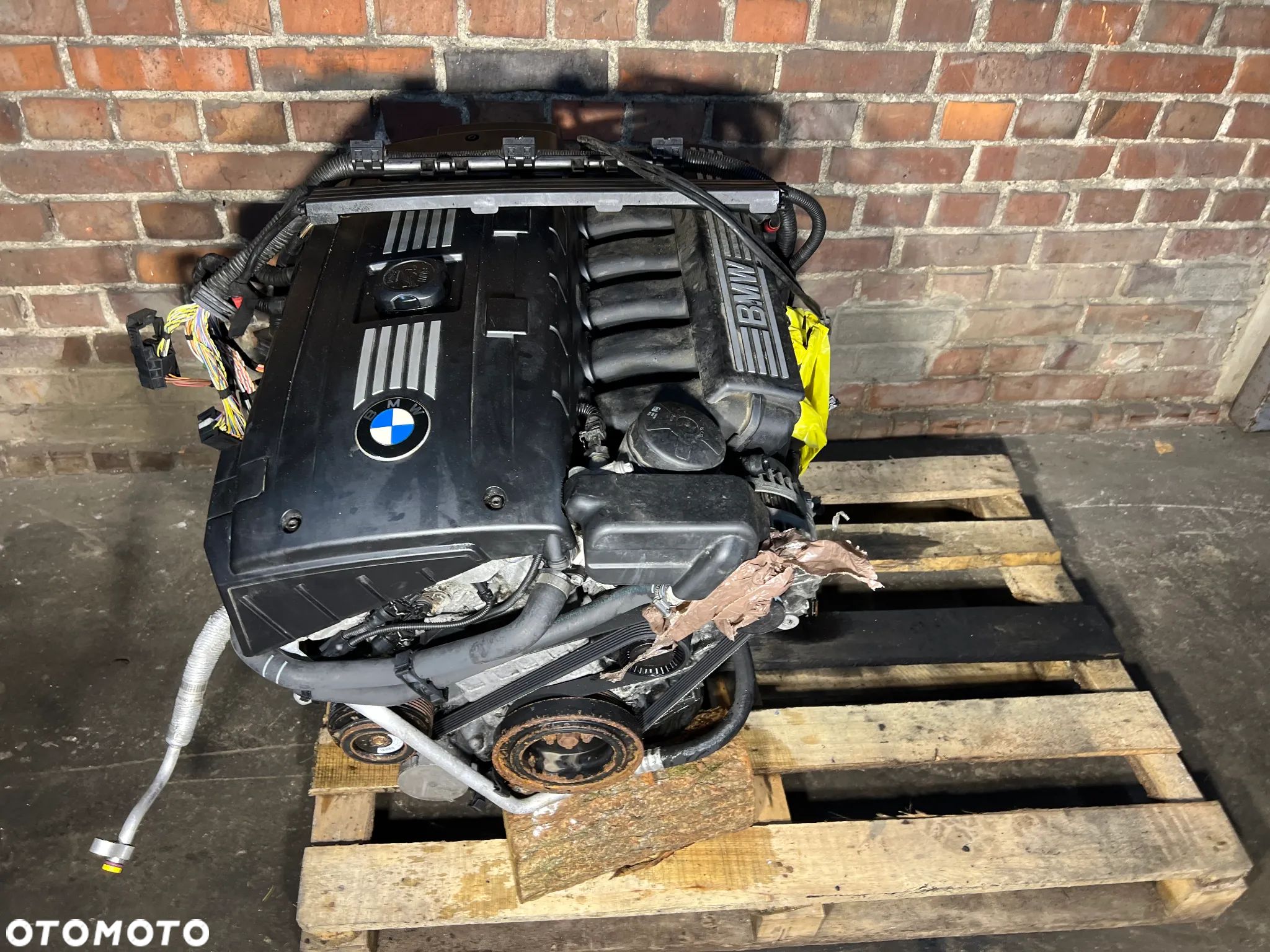 BMW E60 E90 E91 E92 E93 F10 F11  SILNIK N53B30A 195tys km    KOMPLETNY Z WTRYSKAMI INDEKS 09 - 1
