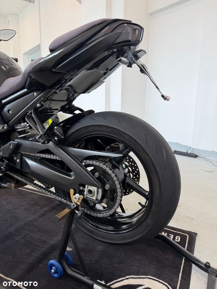 Yamaha FZ - 26