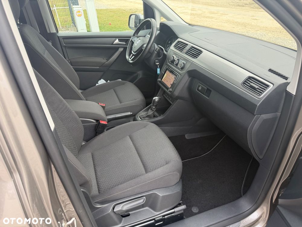 Volkswagen Caddy Comfortline DSG - 6
