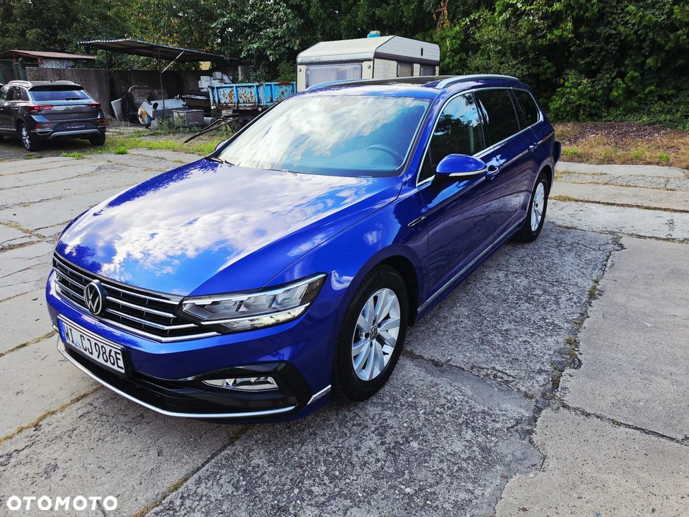 Volkswagen Passat - 4