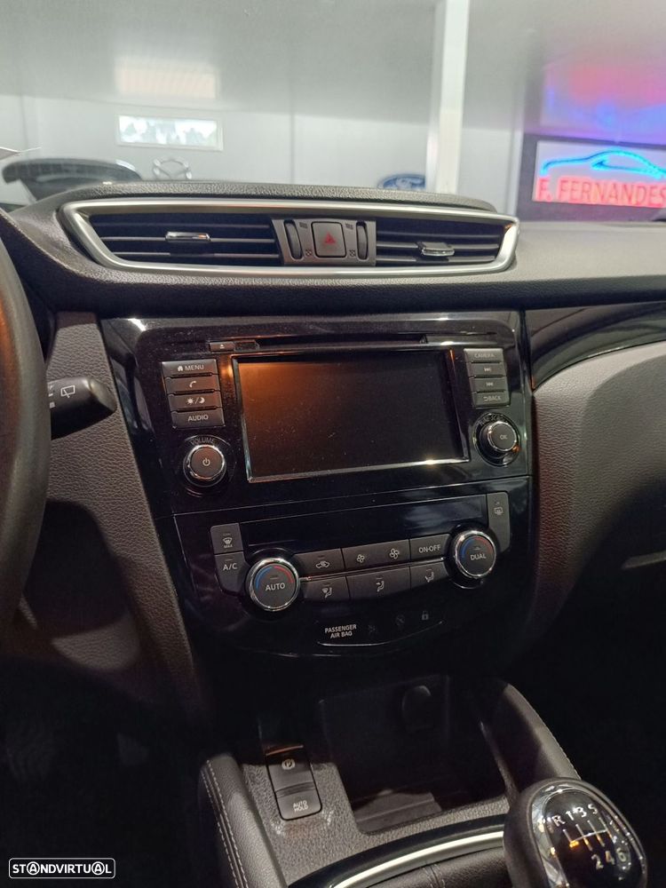 Nissan Qashqai 1.5 dCi N-Connecta - 12