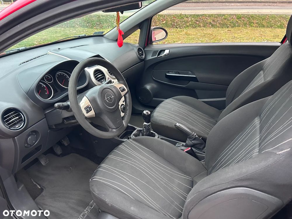 Opel Corsa 1.0 12V Cosmo - 9