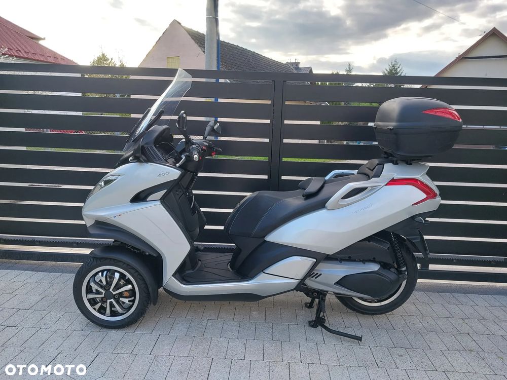 Peugeot Metropolis - 2