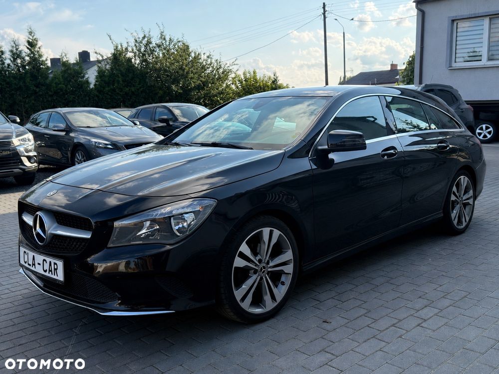 Mercedes-Benz CLA 200 Urban - 1