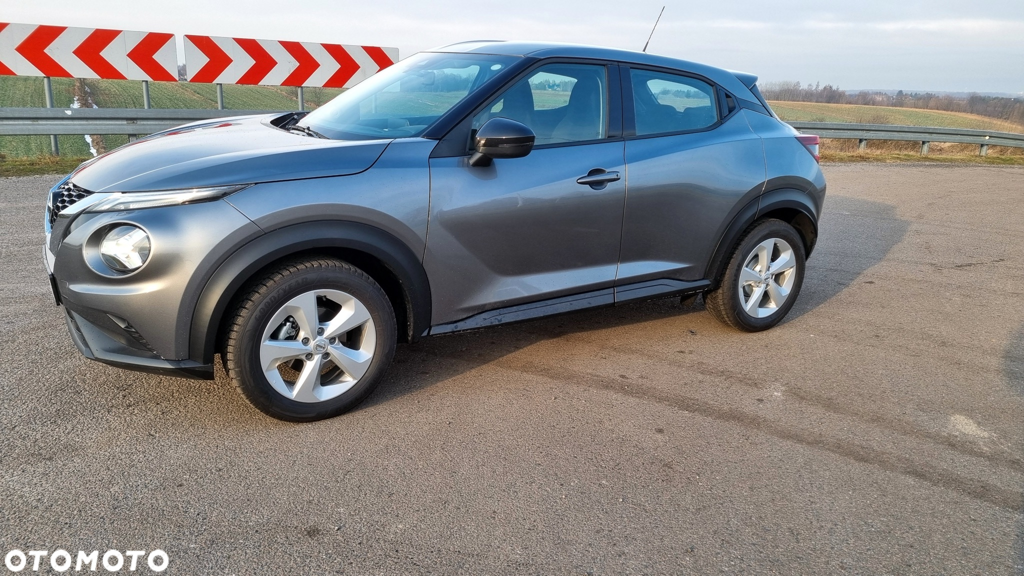 Nissan Juke 1.0 DIG-T N-Connecta - 12