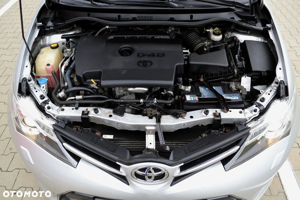 Toyota Auris 2.0 D-4D Premium - 36
