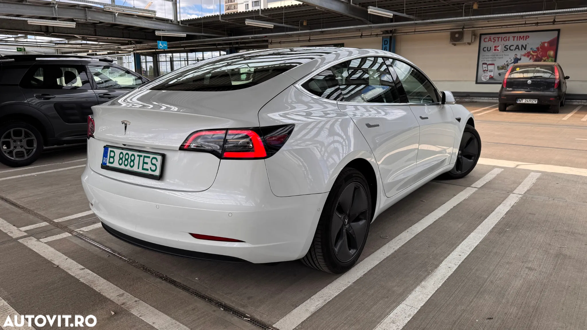 Tesla Model 3 Standard Reichweite Plus Hinterradantrieb - 4