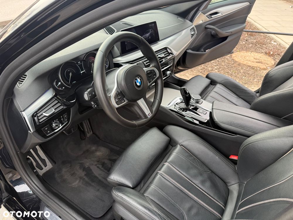 BMW Seria 5 530e iPerformance GPF M Sport sport - 17
