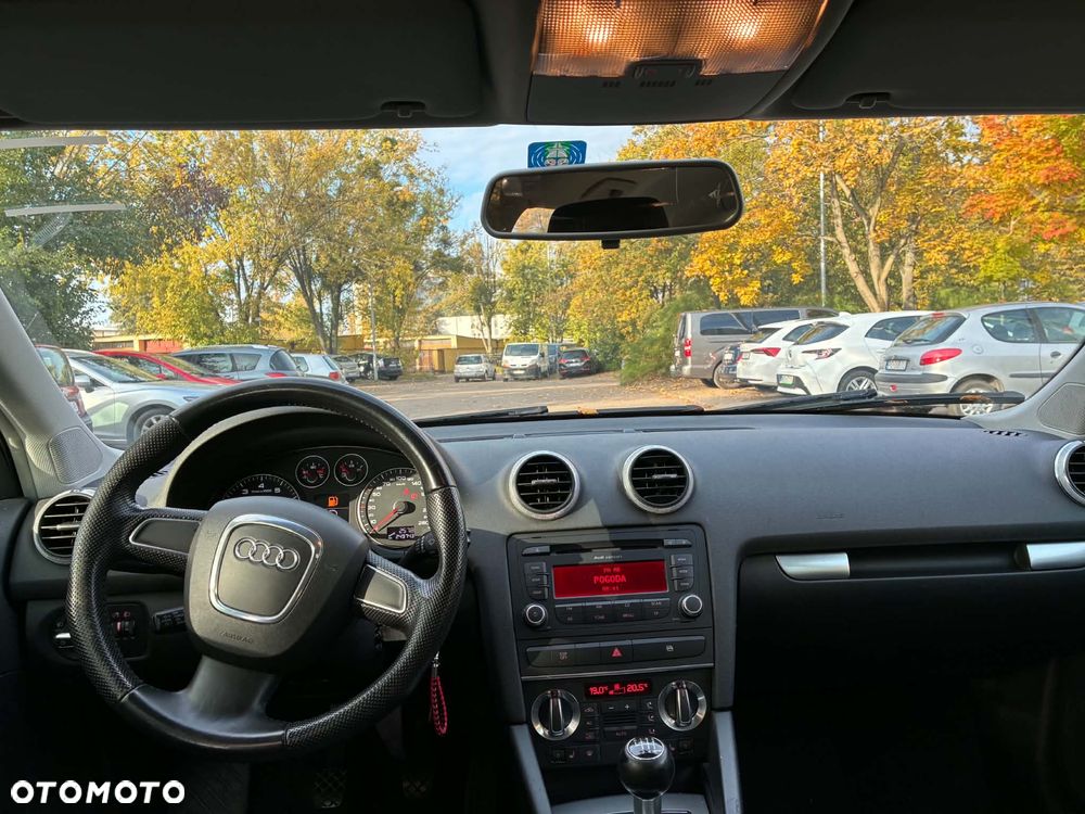 Audi A3 Sportback 1.8 TFSI Attraction - 12