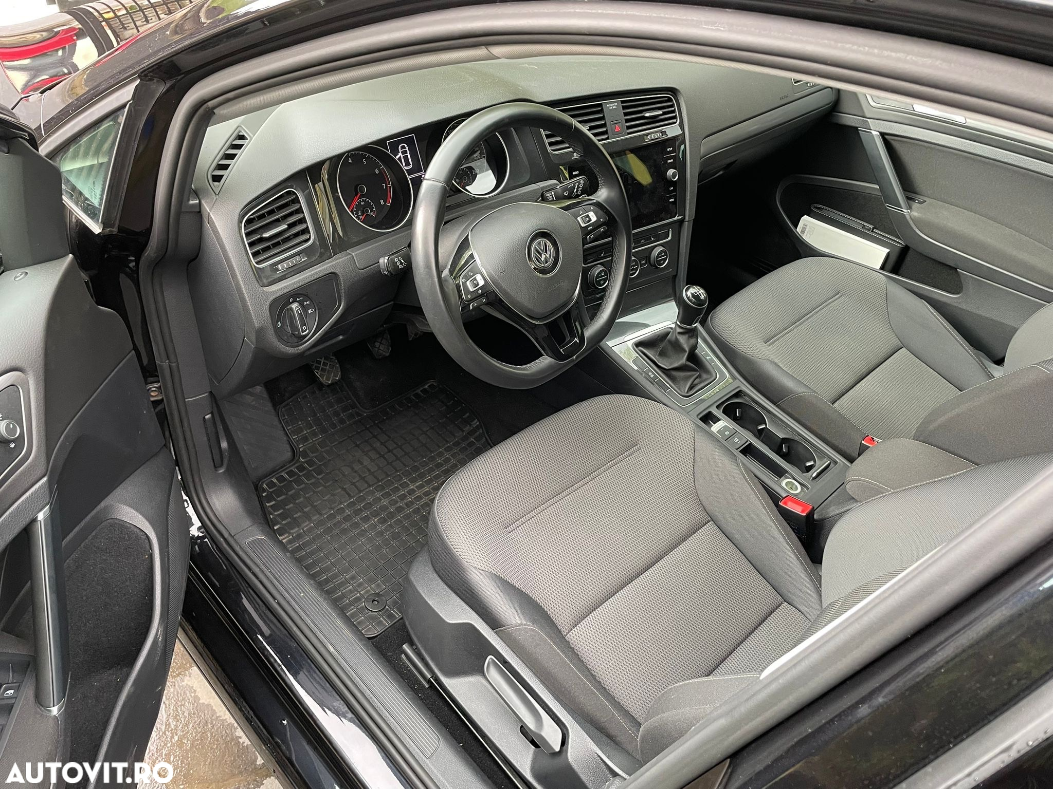 Volkswagen Golf 1.0 TSI BlueMotion Comfortline - 7