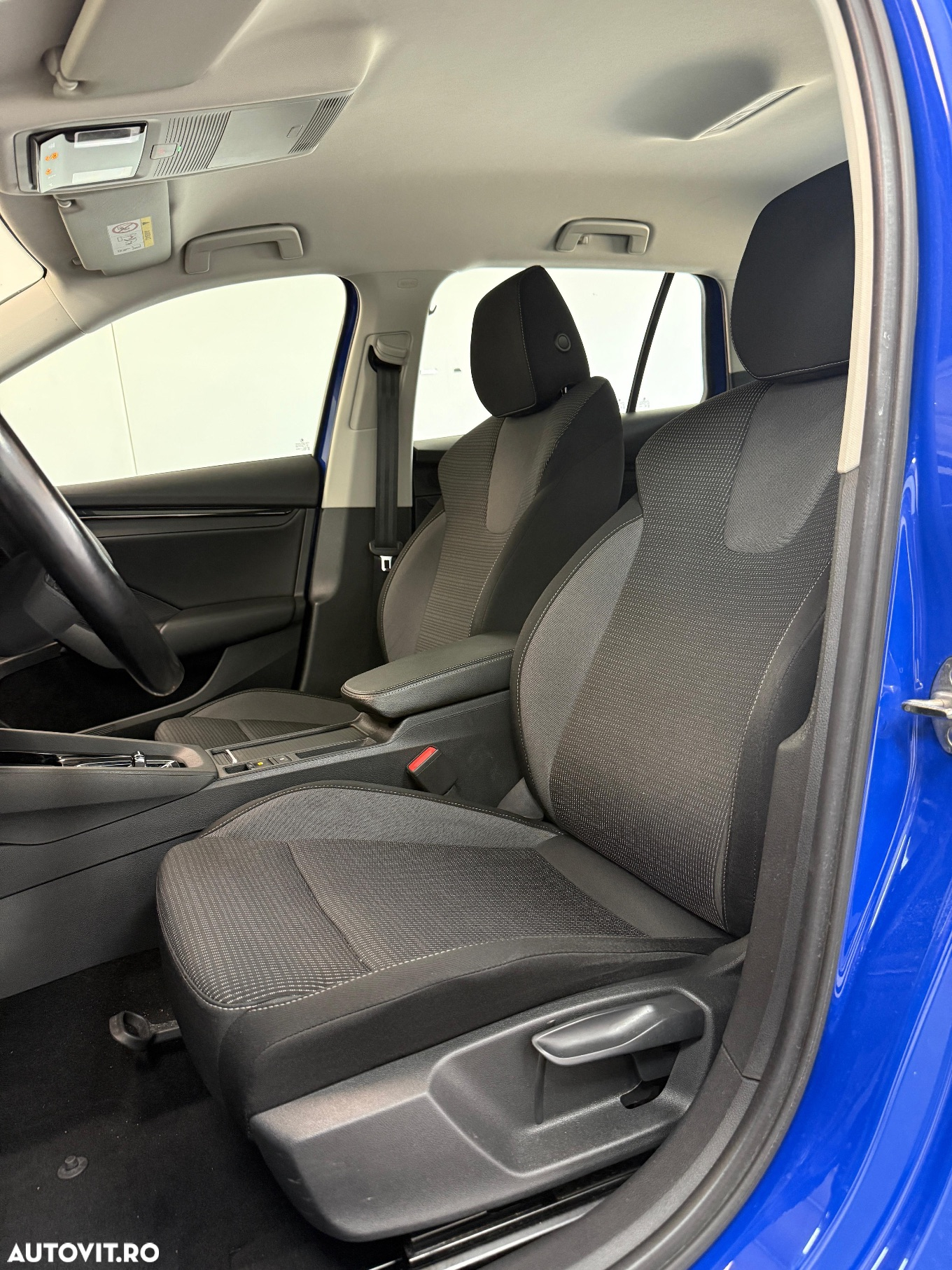 Skoda Octavia Combi Diesel 2.0 TDI DSG Ambition - 4