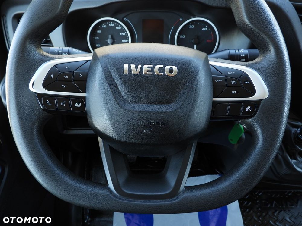Iveco DAILY 35C14 WYWROTKA PODWÓJNA KABINA DOKA 6 MIEJSC TEMPOMAT BLIŹNIACZE KOŁA KLIMATYZACJA  140KM - 28